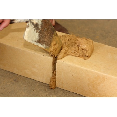 Brique de terre crue